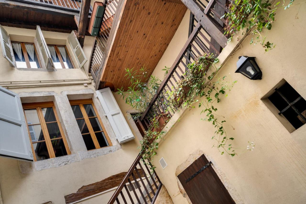 La Cour Filaterie - Suite Of 30 Sq M In The Annecy Breakfast Included Exteriör bild